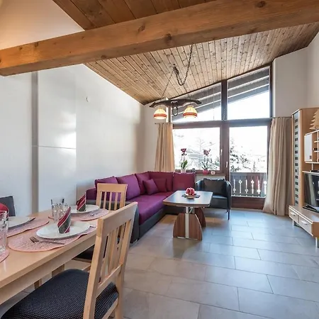 Haus Sonas - With Bedroom & Loft Sleeping Area Zell am See