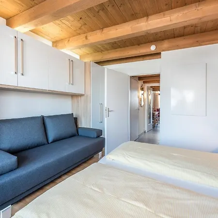 Haus Sonas - With Bedroom & Loft Sleeping Area Zell am See