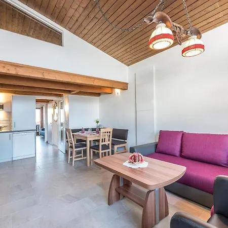 شقة Haus Sonas - With Bedroom & Loft Sleeping Area