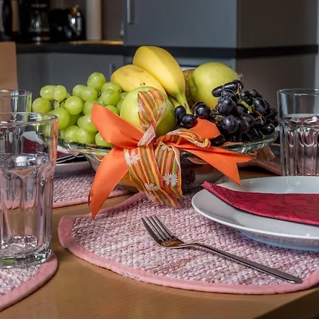 Haus Sonas - With Bedroom & Loft Sleeping Area شقة *