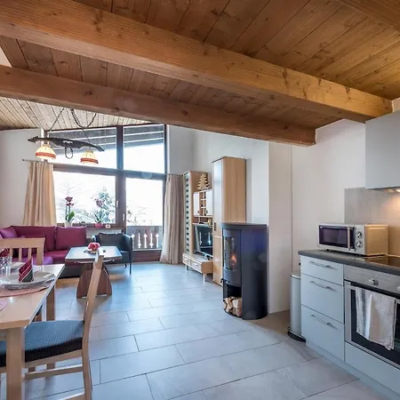 Apartment Haus Sonas - With Bedroom & Loft Sleeping Area Zell am See
