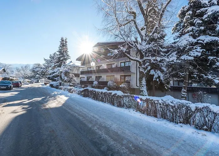 Haus Sonas - With Bedroom & Loft Sleeping Area Zell am See