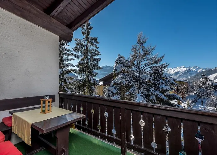 Haus Sonas - With Bedroom & Loft Sleeping Area Zell am See