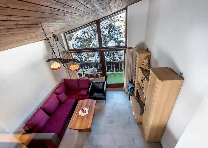 Haus Sonas - With Bedroom & Loft Sleeping Area * Zell am See