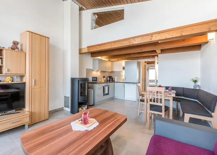 Haus Sonas - With Bedroom & Loft Sleeping Area * Zell am See